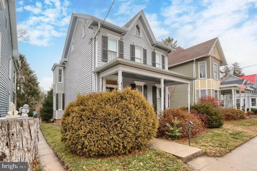 426 W Main St, Mechanicsburg, PA 17055 - Image #2