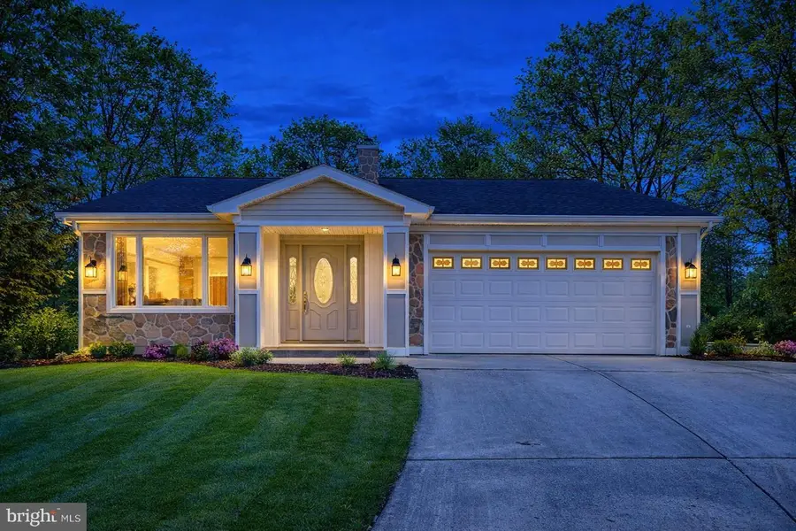 583 Ariel Ct, Mechanicsburg, PA 17055 - #2