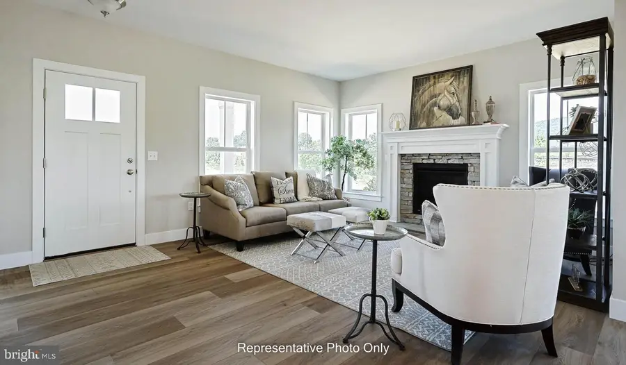 519 Charleston Dr, Mechanicsburg, PA 17055 - #2