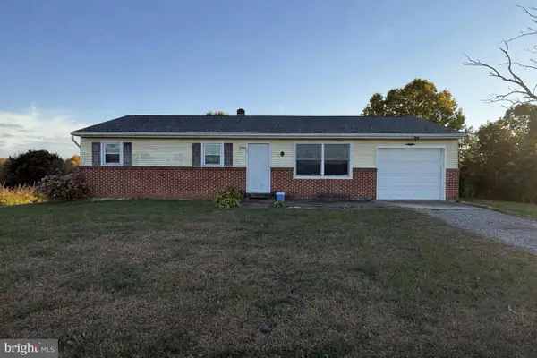 36 Clay Road, CARLISLE, PA 17015