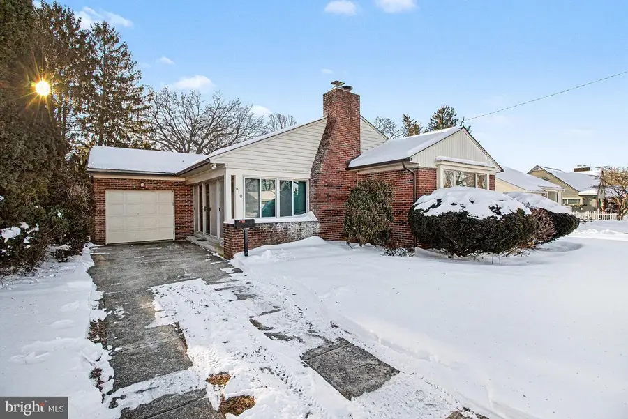 610 Walton St, Lemoyne, PA 17043 - #3