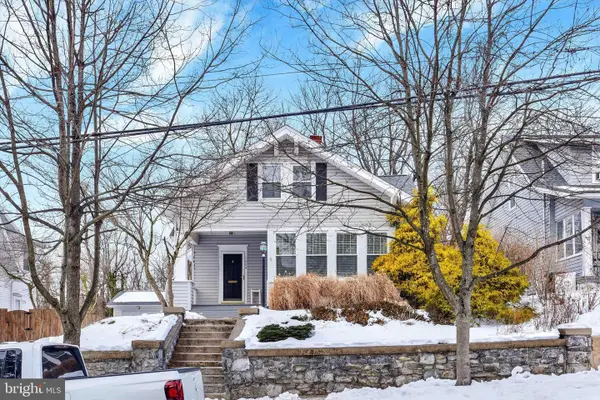 1604 Walnut St, CAMP HILL, PA 17011