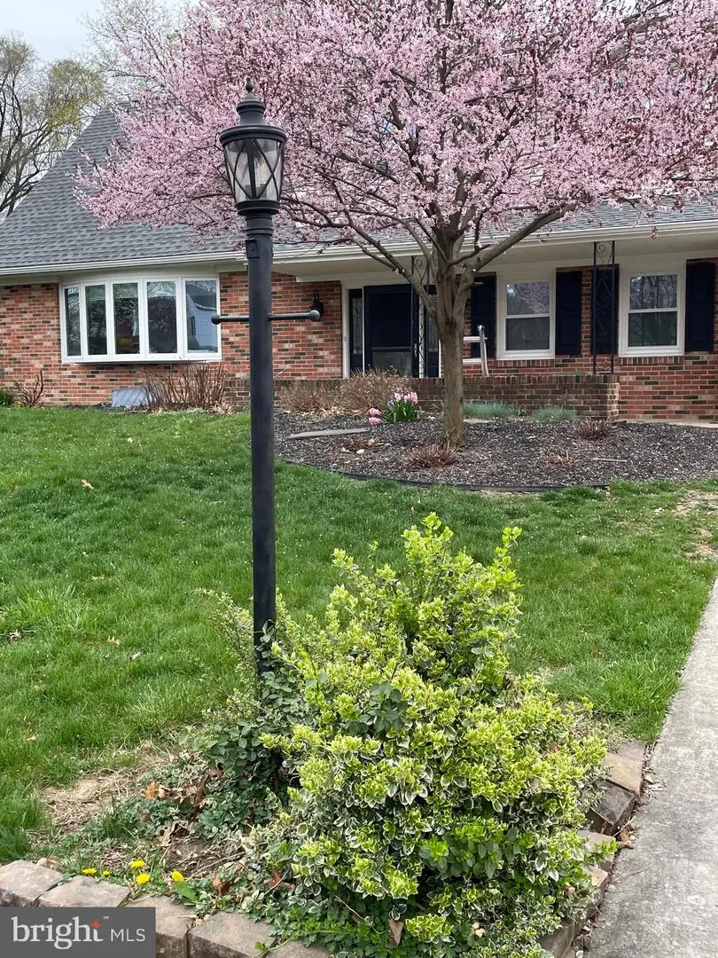 3807 Hearthstone Rd, Camp Hill, PA 17011 - #2