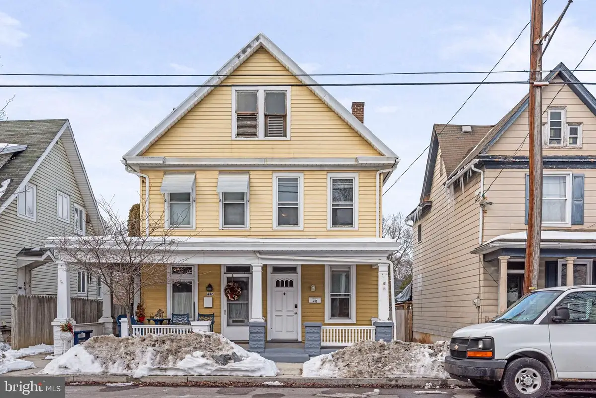 430 W Simpson St, Mechanicsburg, PA 17055 - #1