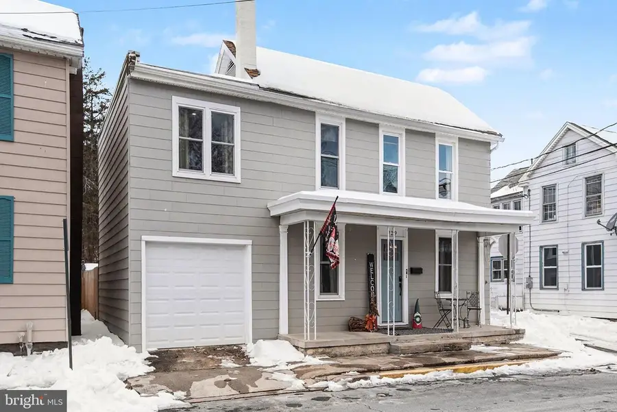 329 Chestnut St, Mount Holly Springs, PA 17065 - #3