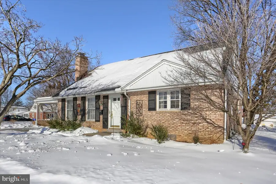 2102 Parkside Rd, Camp Hill, PA 17011 - #2