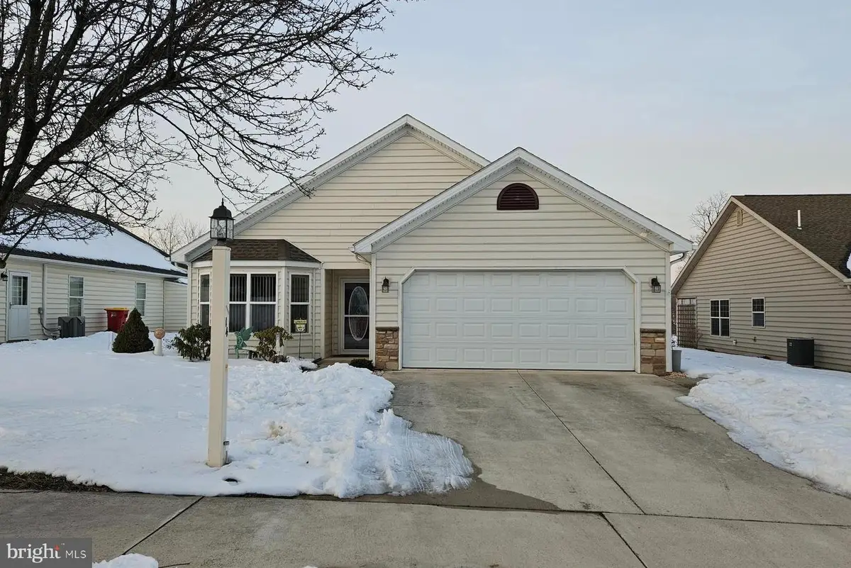 14 Colonial Ct, Shippensburg, PA 17257 - #1