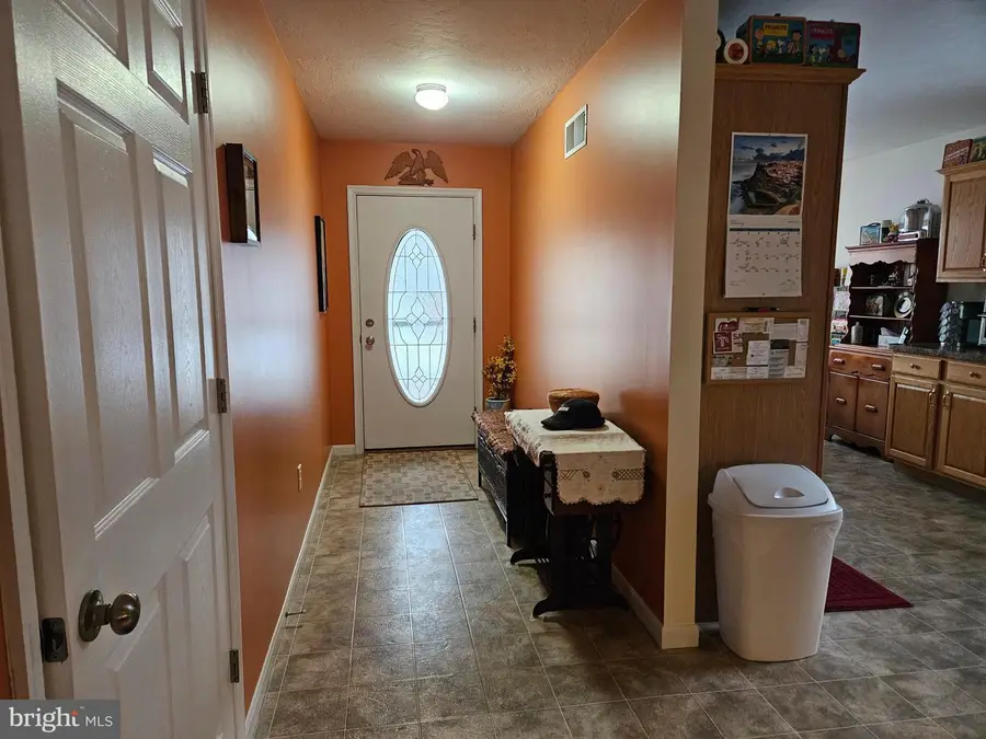 14 Colonial Ct, Shippensburg, PA 17257 - #2