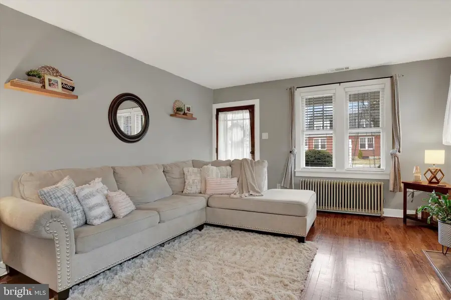 841 N Pitt St, Carlisle, PA 17013 - #3