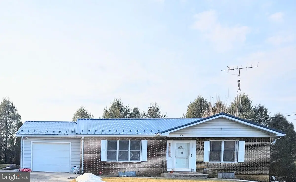 400 S Penn Street, Shippensburg, PA 17257 - #1