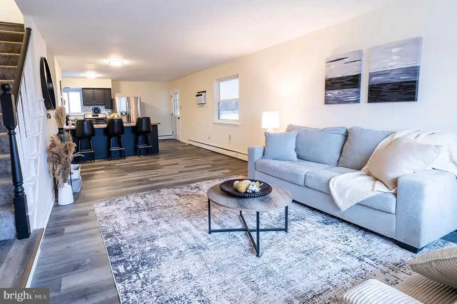 14 W Glenwood Dr #b, Camp Hill, PA 17011 - #2