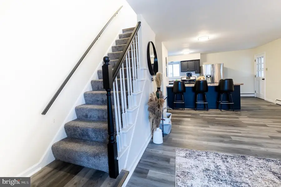 14 W Glenwood Dr #b, Camp Hill, PA 17011 - #3