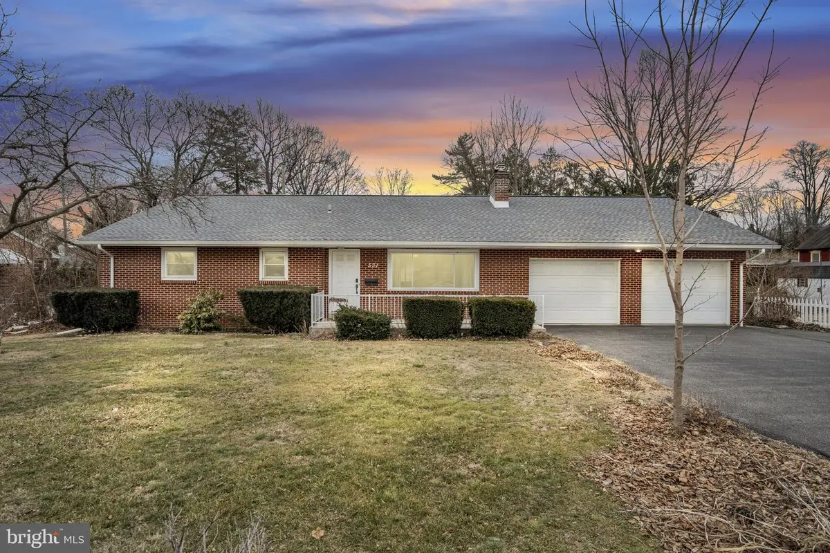 531 Hamilton St, Carlisle, PA 17013 - #1