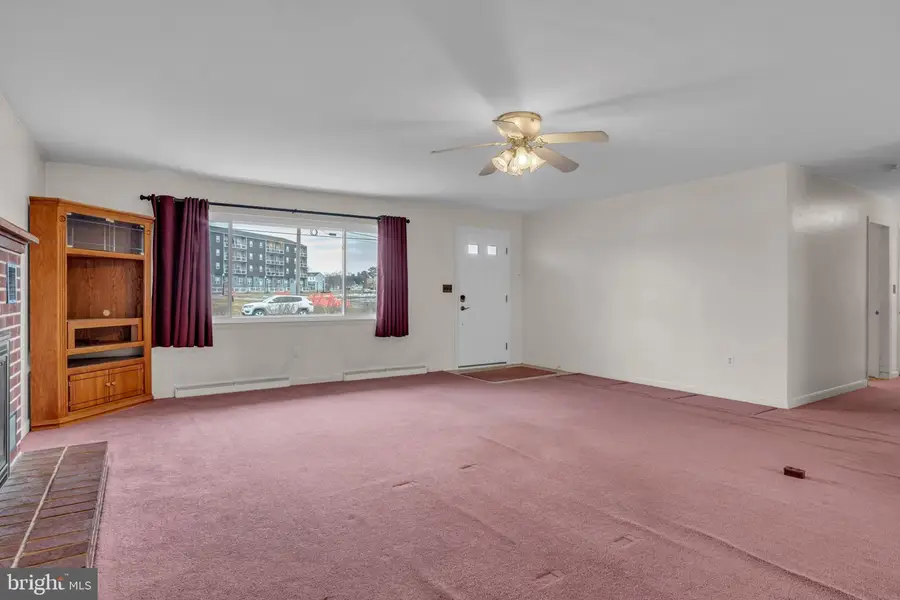 531 Hamilton St, Carlisle, PA 17013 - #3