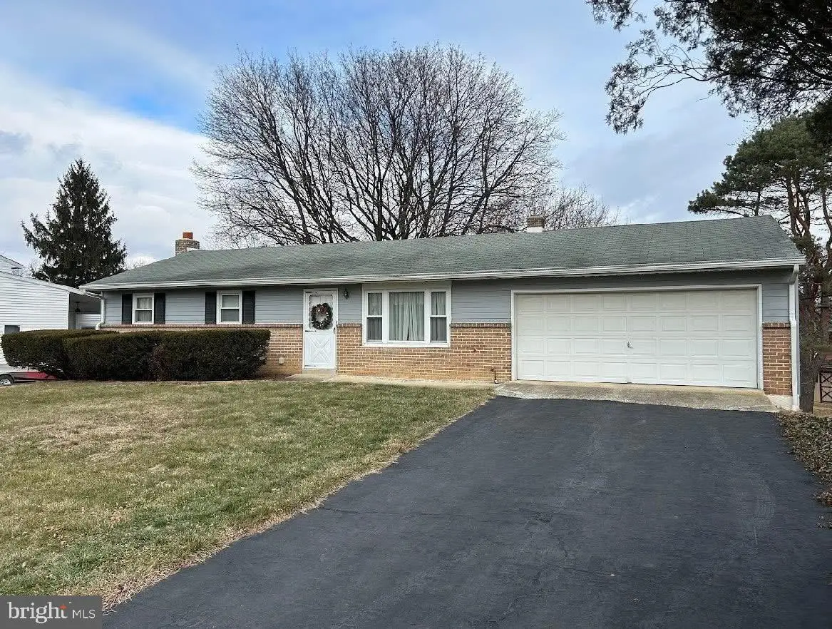 5013 Lenker St, Mechanicsburg, PA 17050 - #1