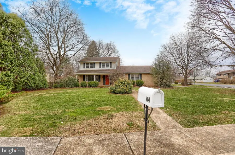 904 Thornwood Ln, Carlisle, PA 17013 - #2