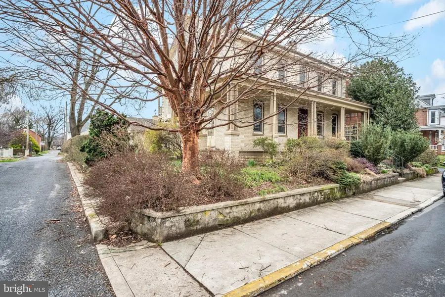 226 Walnut St, Carlisle, PA 17013 - #2