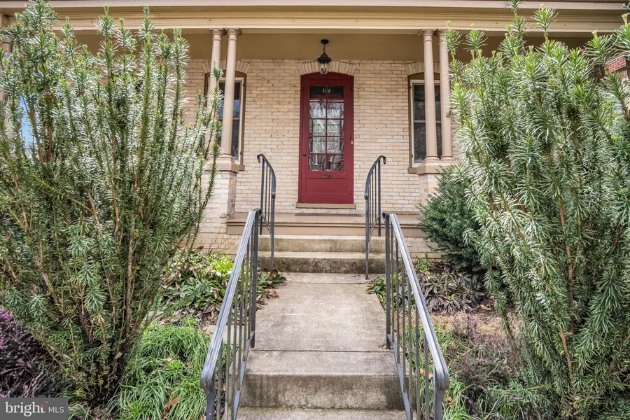 226 Walnut St, Carlisle, PA 17013 - #3