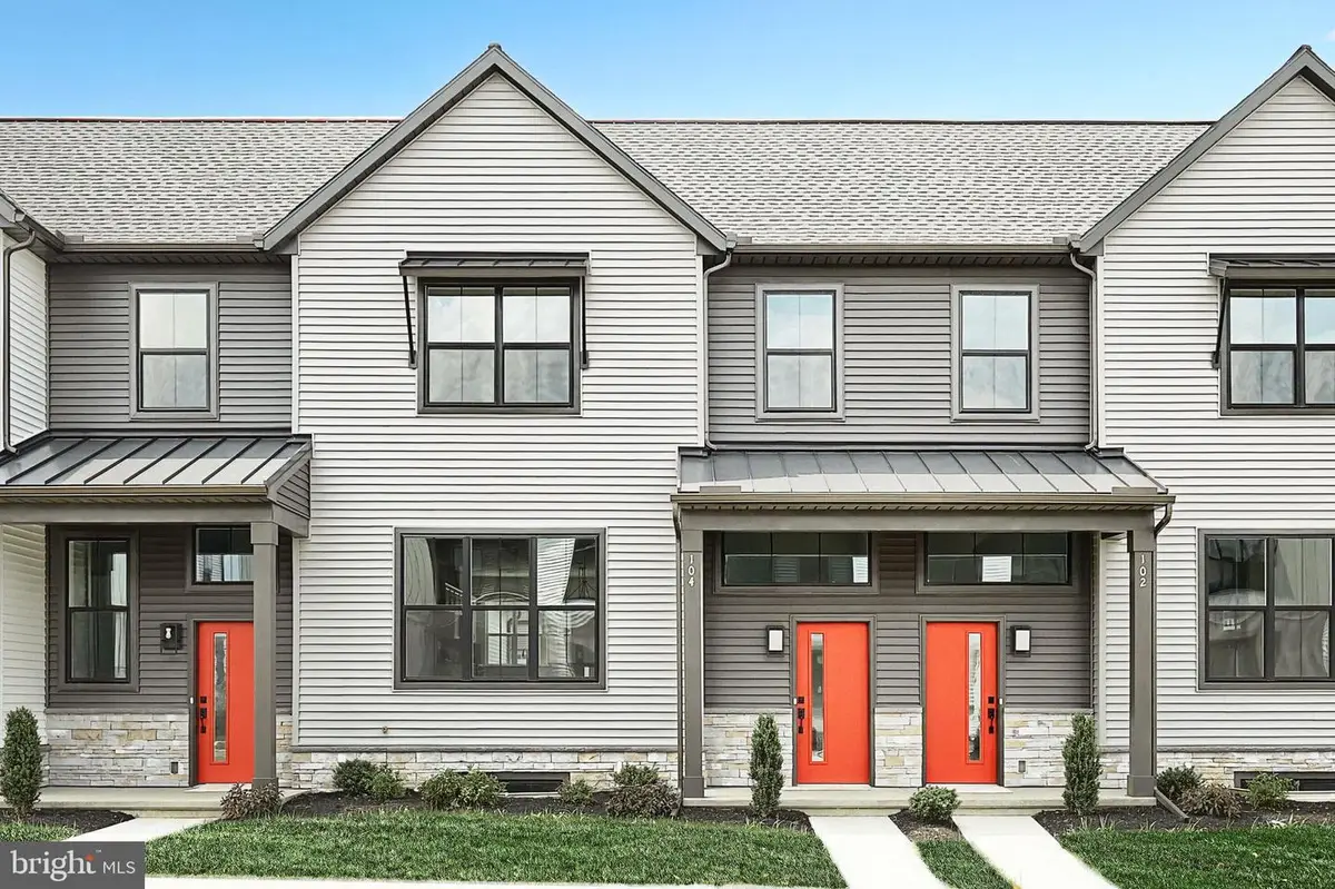 104 Madison Dr, Mechanicsburg, PA 17055 - #1