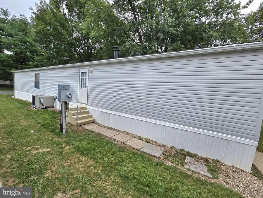 123 Valley Drive Shippensburg Mobile Est, Shippensburg, PA 17257 - #2