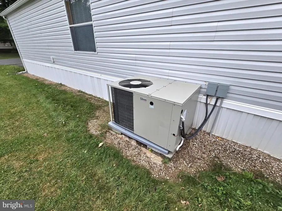 123 Valley Drive Shippensburg Mobile Est, Shippensburg, PA 17257 - #3