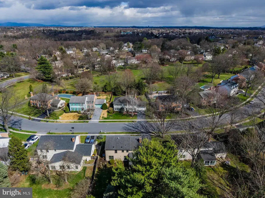 6334 Pennsboro Dr, Mechanicsburg, PA 17050 - #3