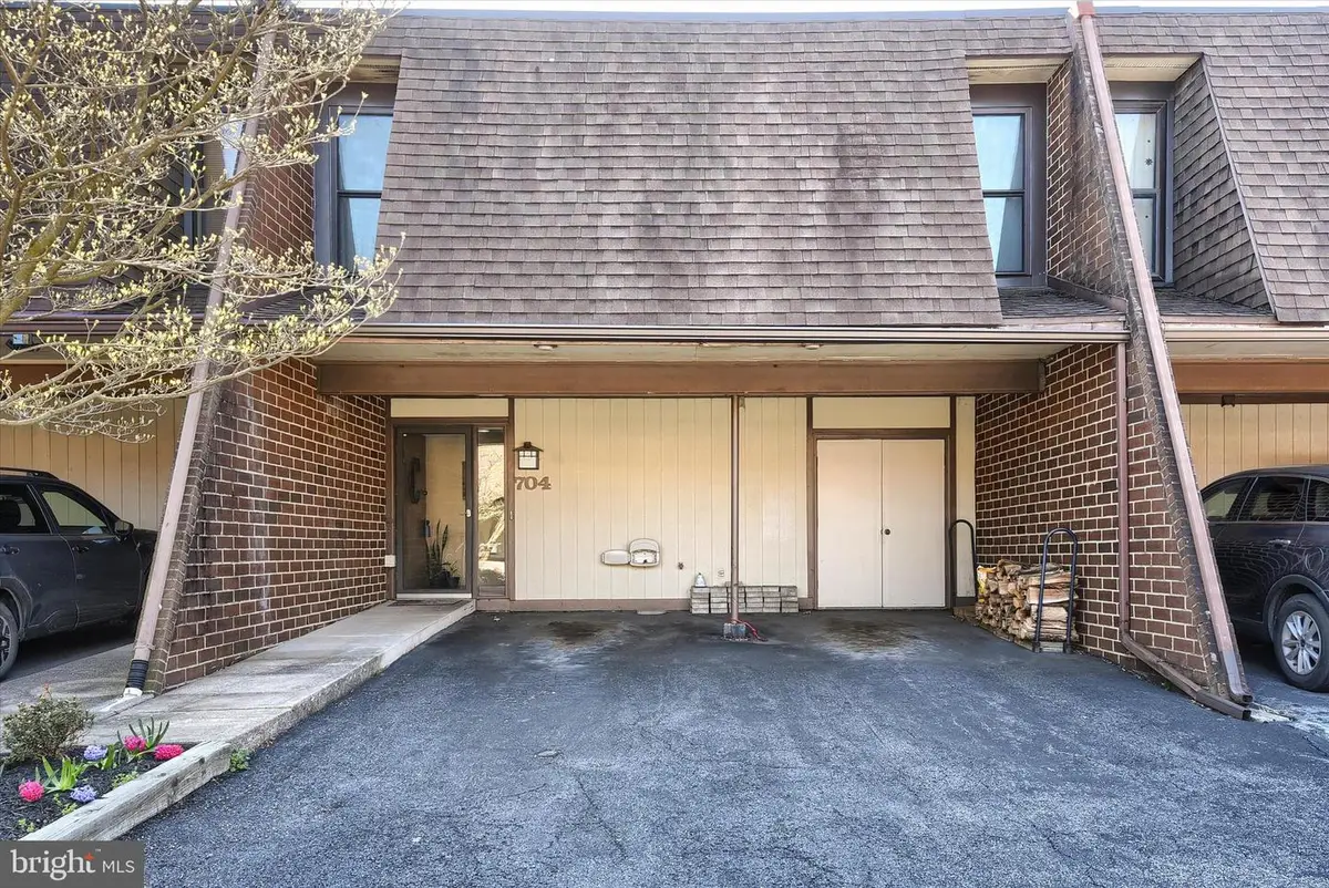 704 Cedar Ridge Ln, Mechanicsburg, PA 17055 - #1