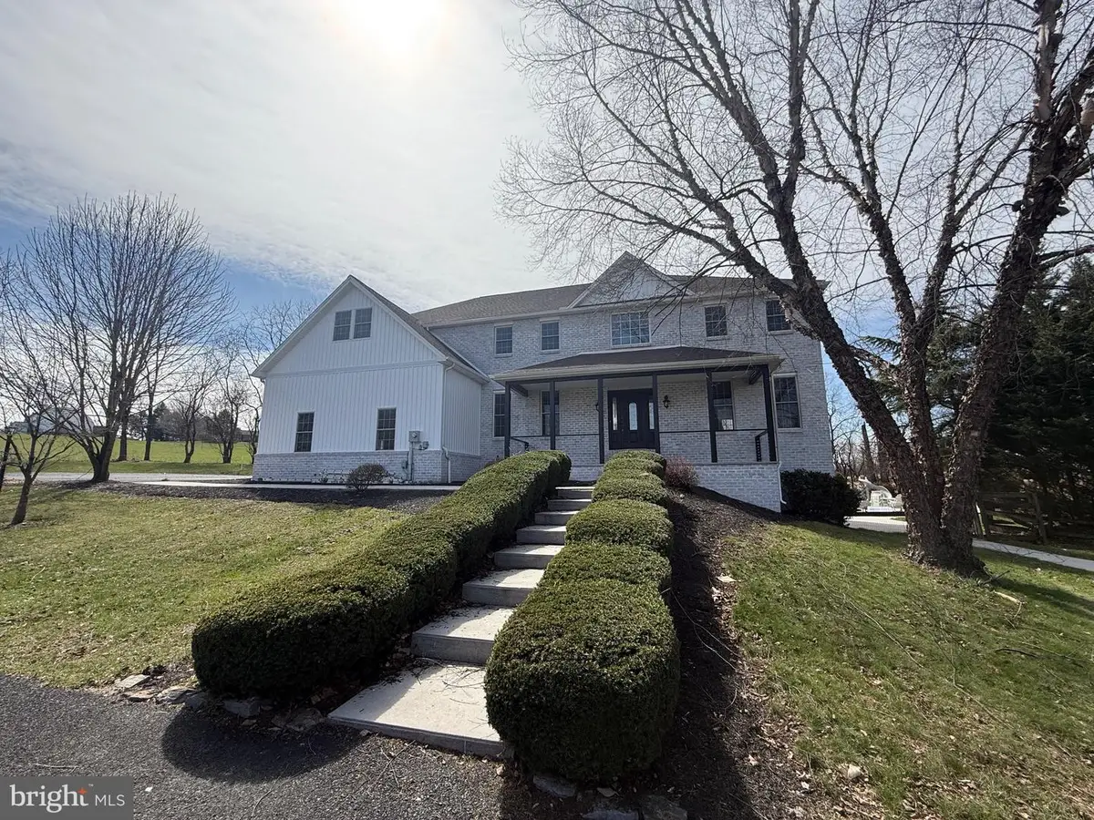 7 Beverly Ct, Carlisle, PA 17015 - #1