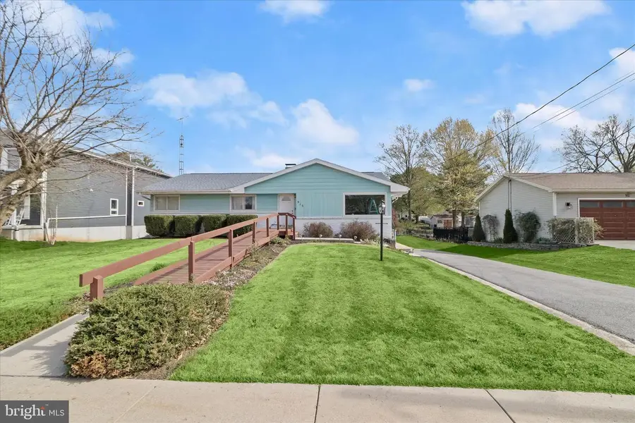 913 Gobin Street, Carlisle, PA 17013 - #2