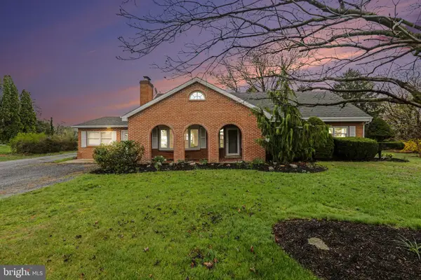 205 N Middlesex Rd, CARLISLE, PA 17013