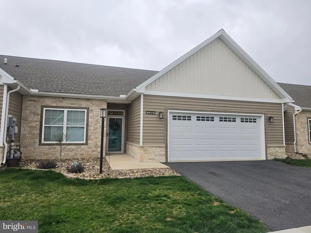 120 Cardinal Drive, Shippensburg, PA 17257 - #1