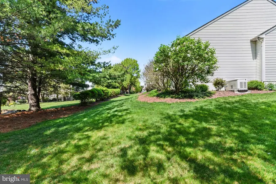 1103 Wansford Rd, Mechanicsburg, PA 17050 - #3