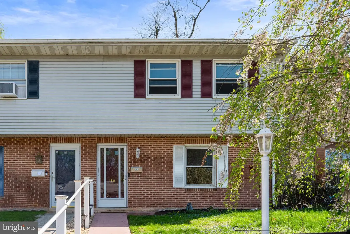 96 Queen Ave, Enola, PA 17025 - #1