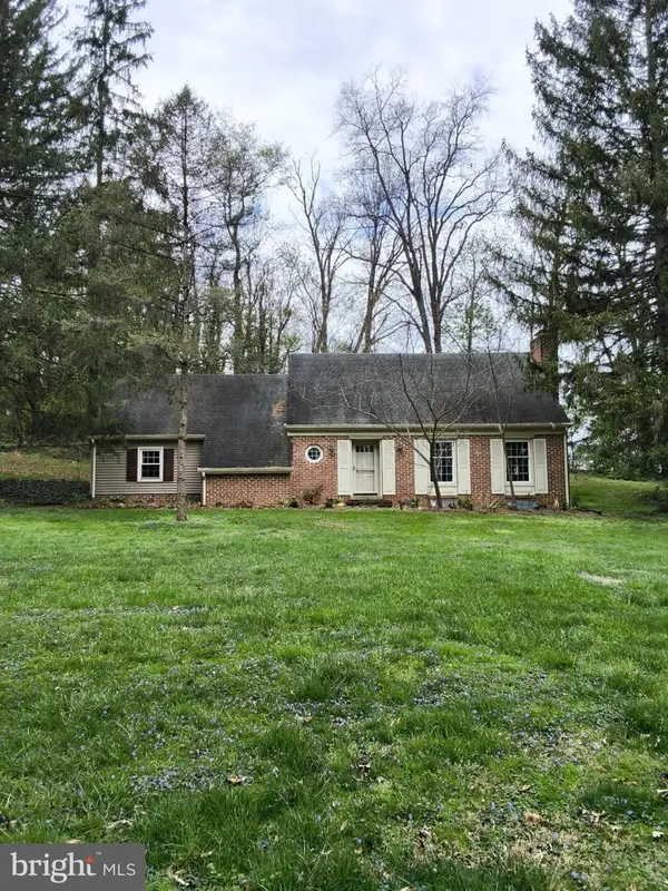 372 Burnt House Rd, CARLISLE, PA 17015