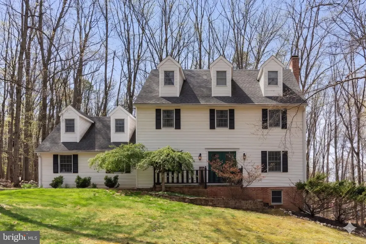 662 Shannon Rd, Boiling Springs, PA 17007 - #1