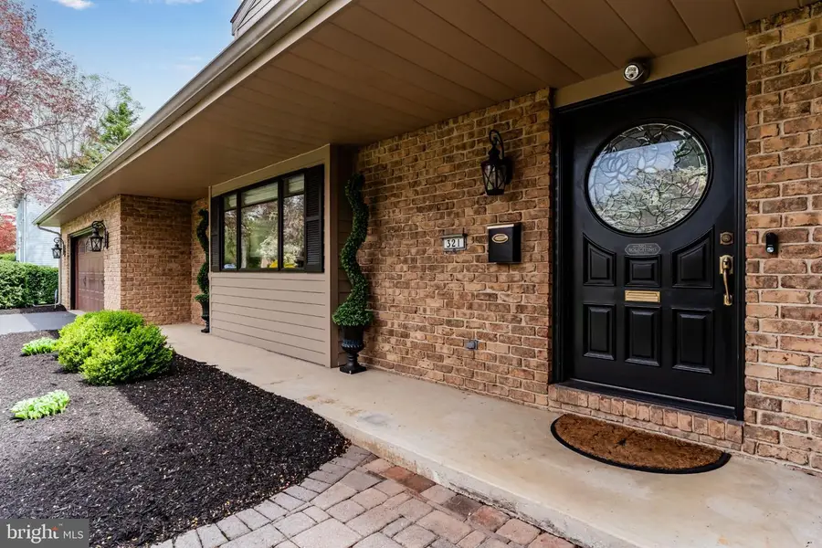 321 S Orange St, Carlisle, PA 17013 - #2