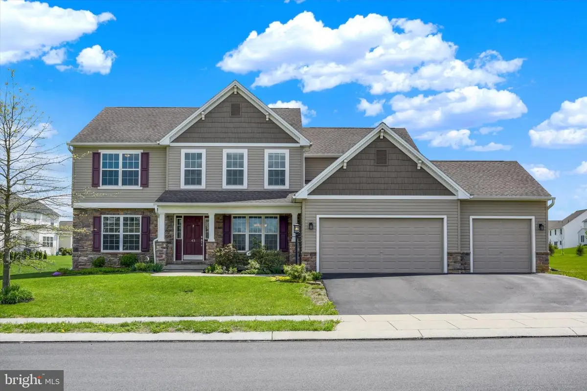 43 Danbury Dr, Mechanicsburg, PA 17050 - #1