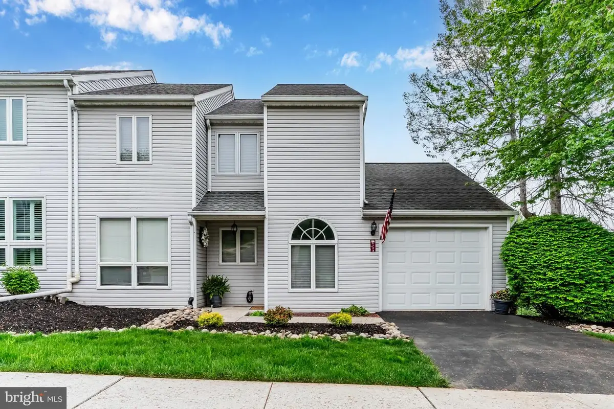 1724 Creek Vista Dr, New Cumberland, PA 17070 - #1
