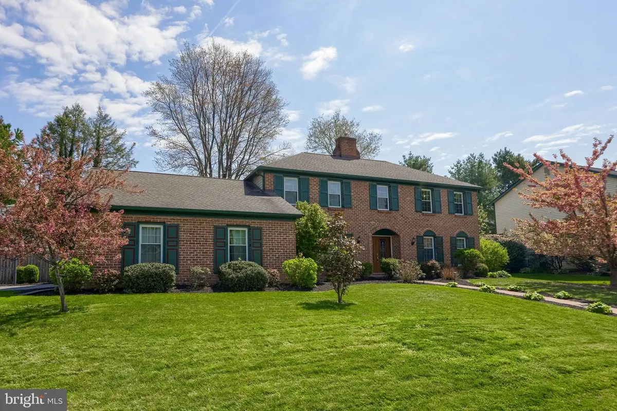 483 Woodcrest Dr, Mechanicsburg, PA 17050 - #1