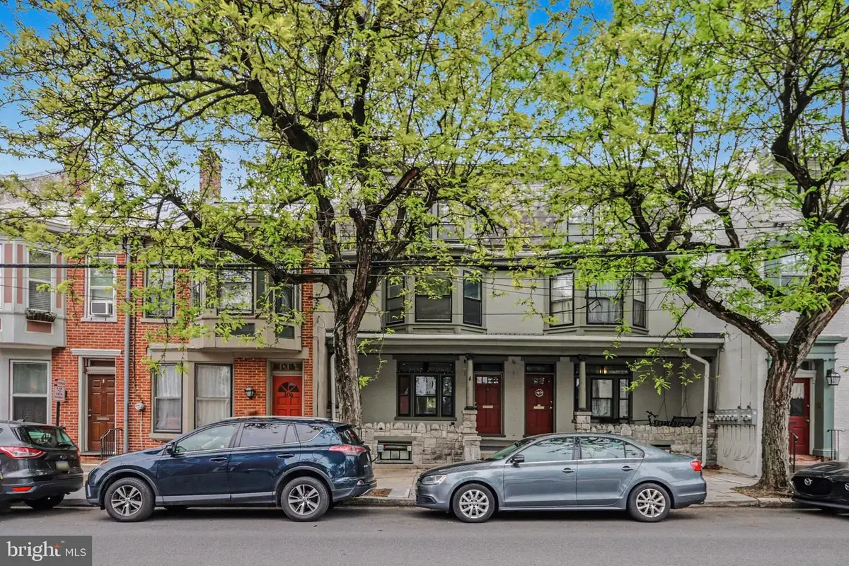 108 W Pomfret St, Carlisle, PA 17013 - #1