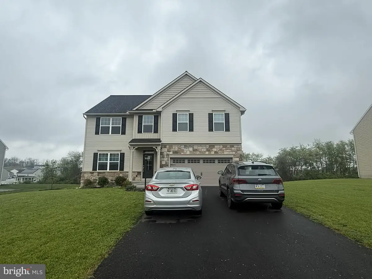 875 Ashfield Drive, Carlisle, PA 17015 - #1