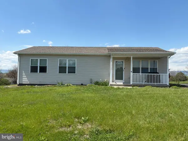 6 Walleye Dr, SHIPPENSBURG, PA 17257