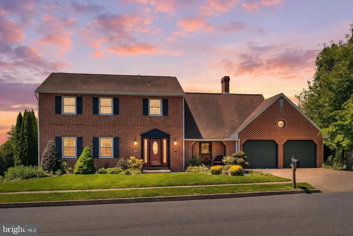 411 Hopi Dr, Mechanicsburg, PA 17050 - #1