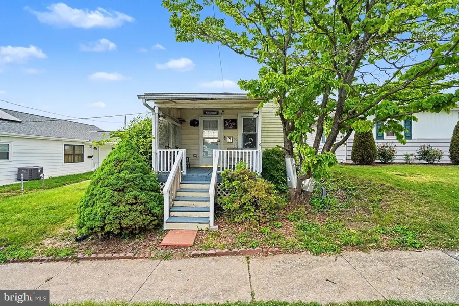 17 W Pine St, Enola, PA 17025 - #2