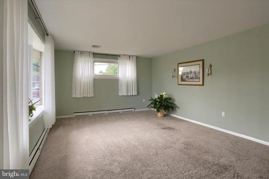 1003 Charles St, Mechanicsburg, PA 17055 - #3