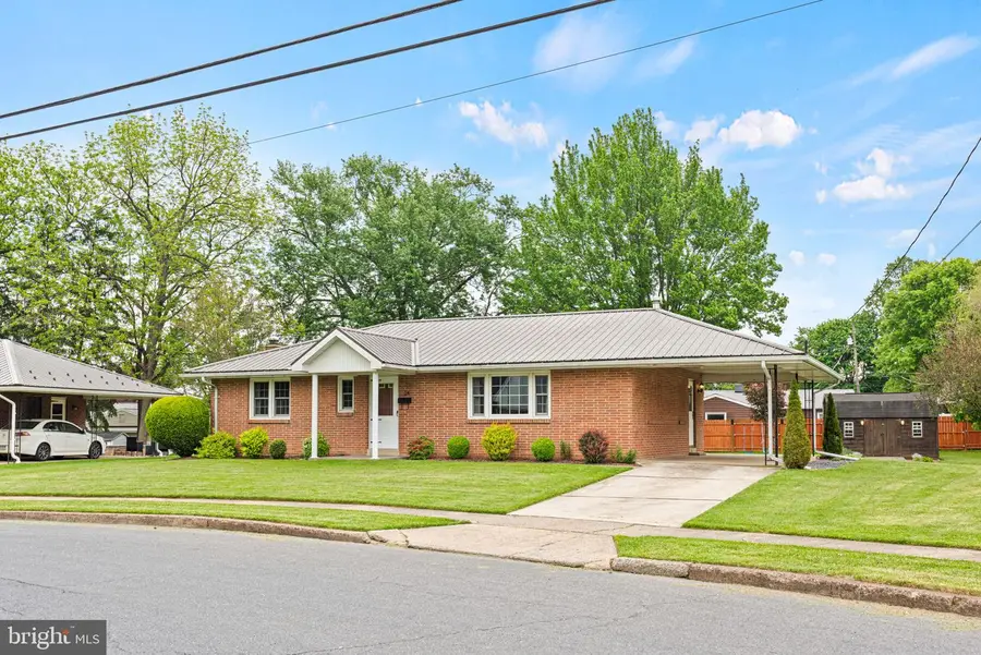 18 Chestnut St, Camp Hill, PA 17011 - #3