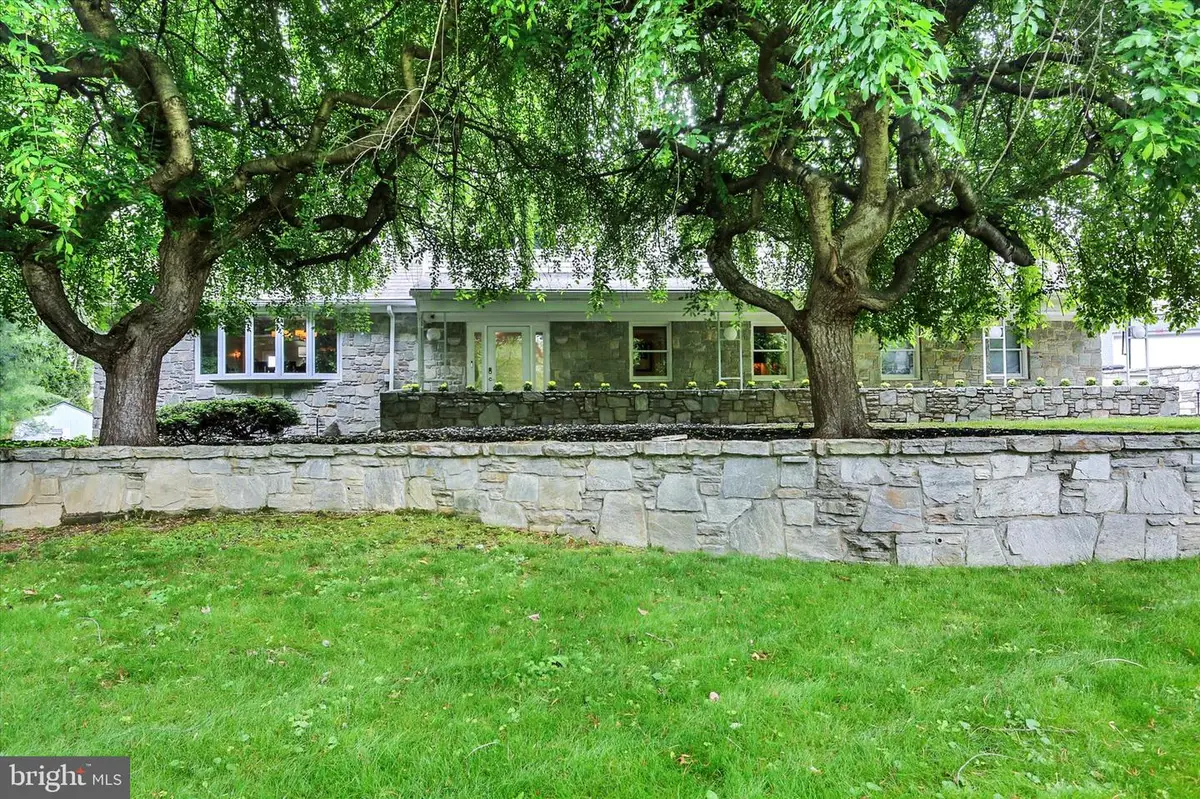 332 Blacklatch Ln, Camp Hill, PA 17011 - #1