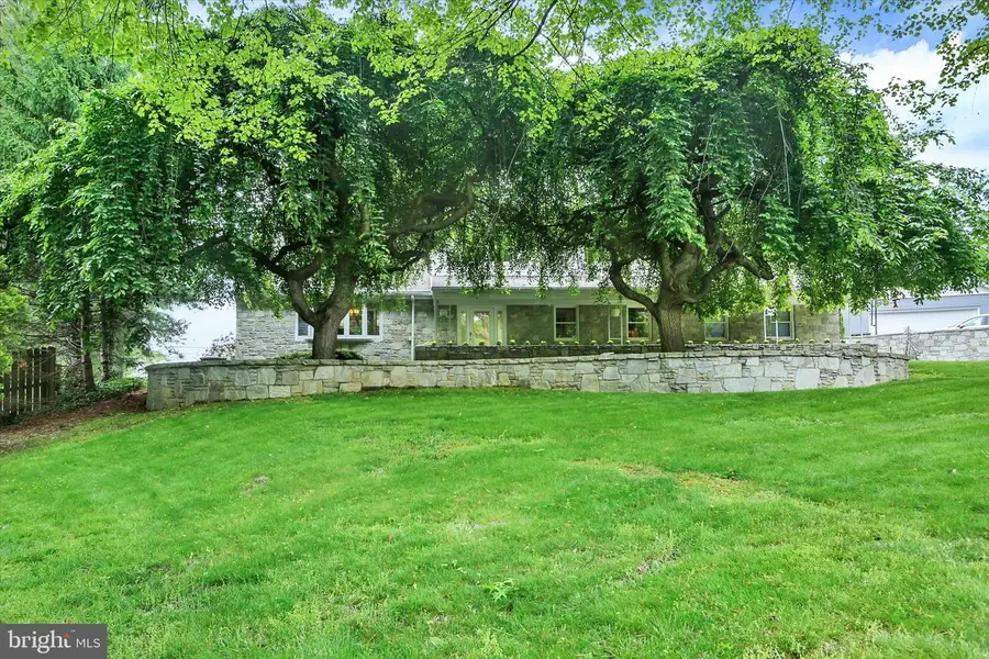 332 Blacklatch Ln, Camp Hill, PA 17011 - #2