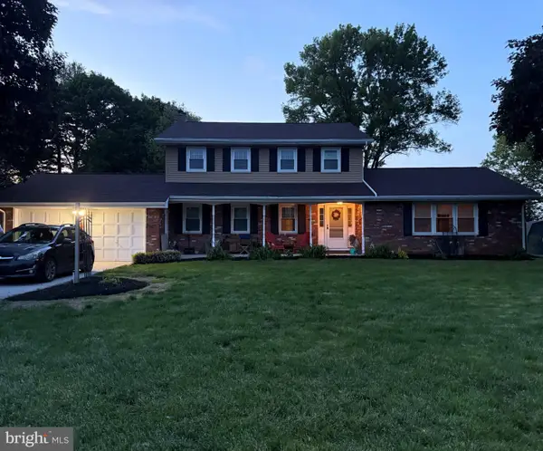 221 Avon Dr #221, CARLISLE, PA 17013