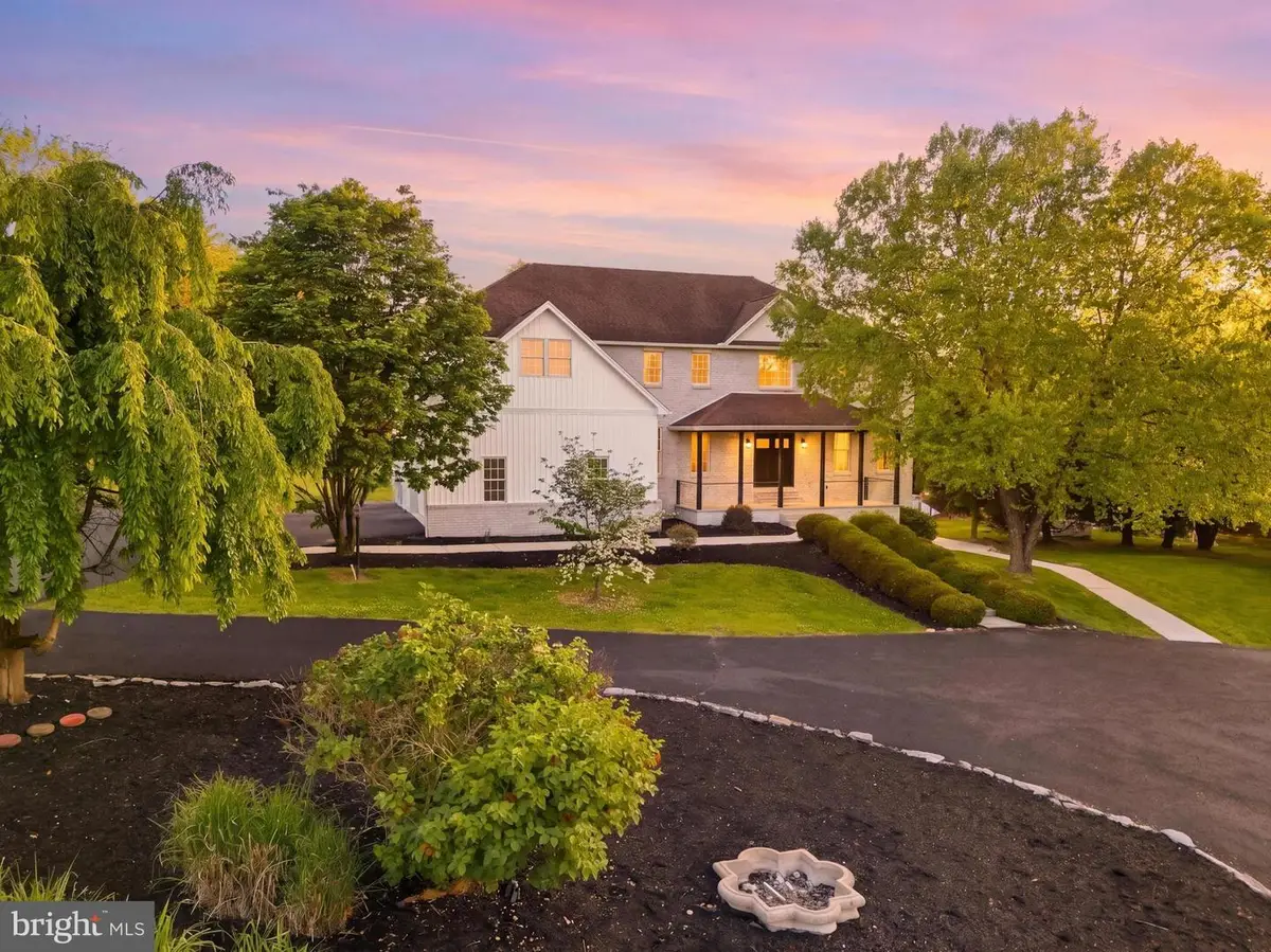 7 Beverly Ct, Carlisle, PA 17015 - #1